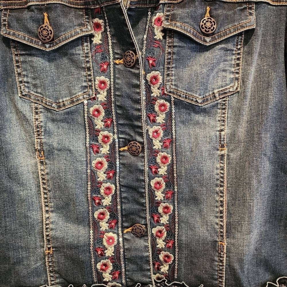 Desigual Denim Jacket with Exotic Embroidery and Ruffle Detail Size 44 - Picture 6 of 10